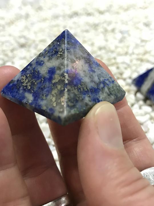 Lapis Lazuli Pyramid 30mm